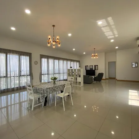 Kl Gateway Penthouse By Cobnb - 10Pax Kuala Lumpur Exterior photo