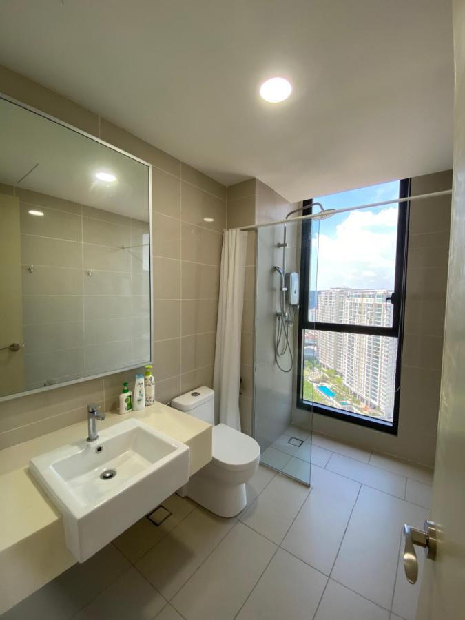 Kl Gateway Penthouse By Cobnb - 10pax Holiday home *