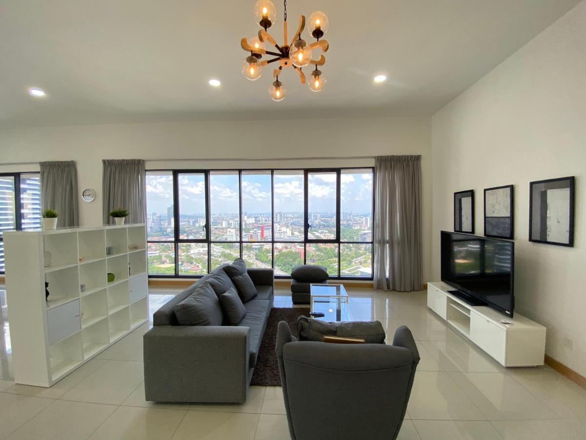 Kl Gateway Penthouse By Cobnb - 10pax Holiday home
